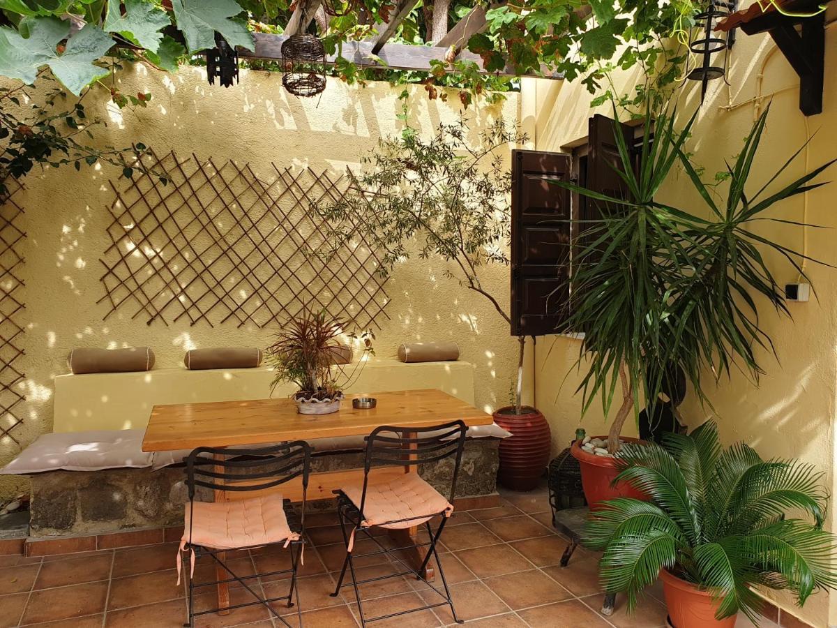 Chris Αpartments Old Town Apartment Rhodes City Exterior photo